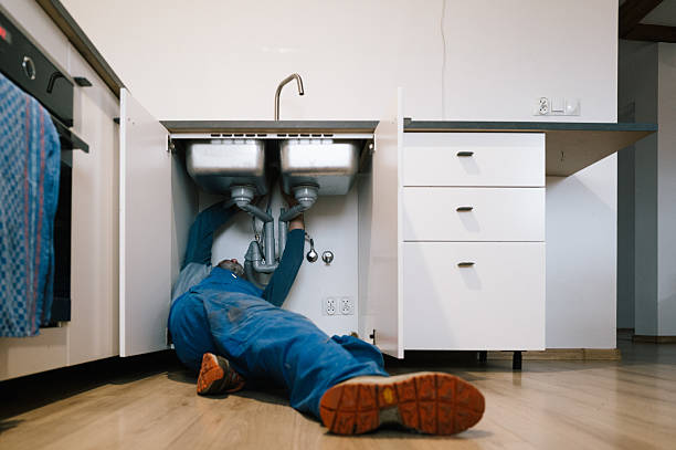 Professional Emergency Plumber technician working in Jordan Valley, OR